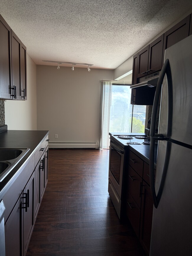 Building Photo - 829 Old Settlers Trl Unit 4