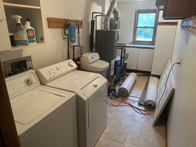 Photo - 3 bedroom available for immediate move in!