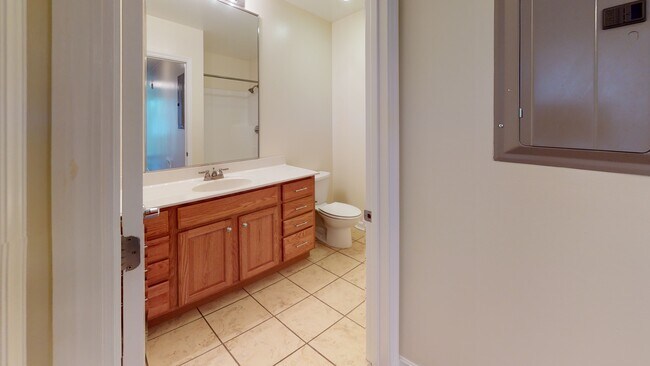 Photo - 18 S Poplar, Uptown Oxford