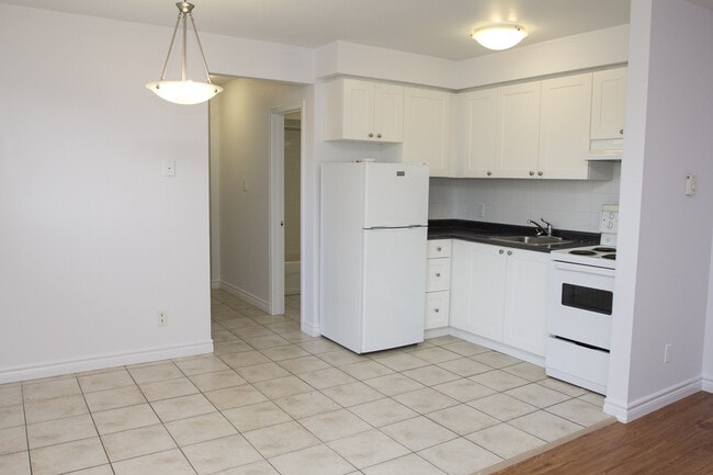 Photo - Fairway Apartments