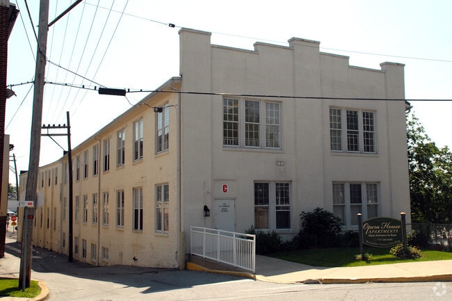 Opera House Apartments