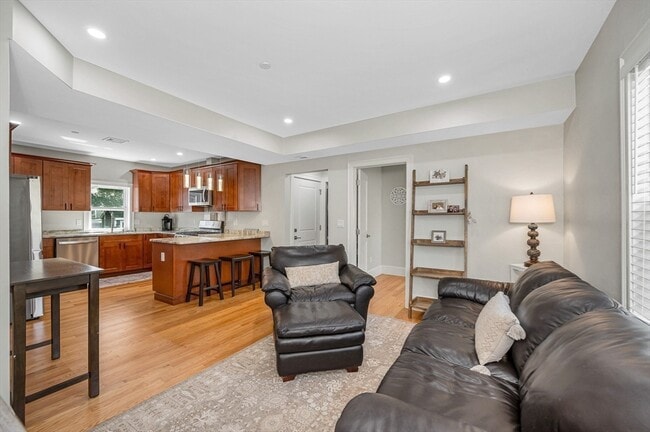 Building Photo - 6 Nelly St Unit 1 Rental