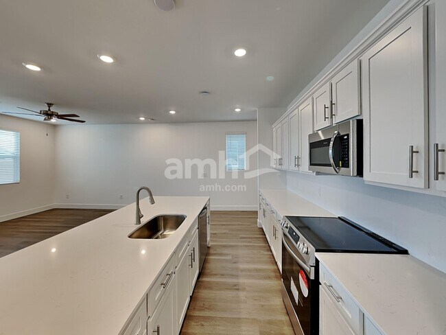 Photo - 9647 Harkes Dr