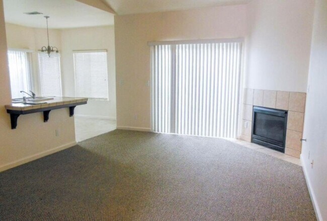 Photo - 4743-4753 W CLINTON AVE Unit 4743-102