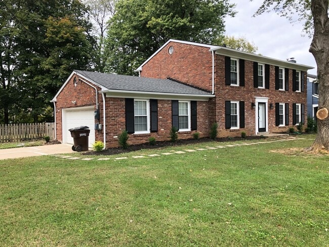 Building Photo - Beautiful 4 Bedroom 2 1/2 Bathroom Home