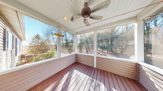 Photo - Beautiful county home, ranch with extra bu...