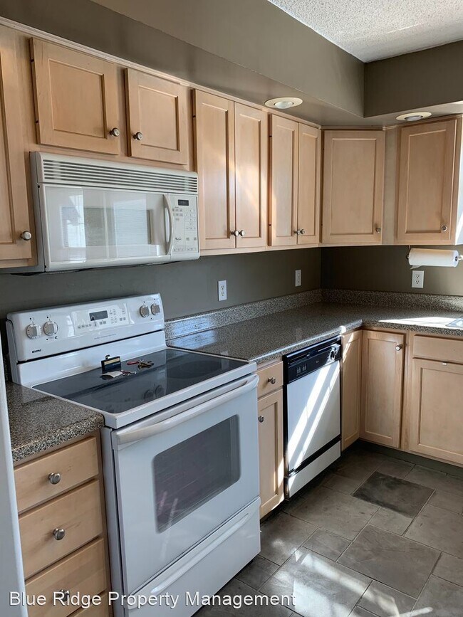 Photo - 3 br, 2.5 bath House - 149 Bentley Parc #149