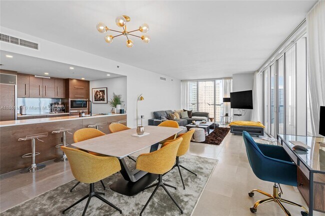 Photo - 465 Brickell Ave Unidad 3201