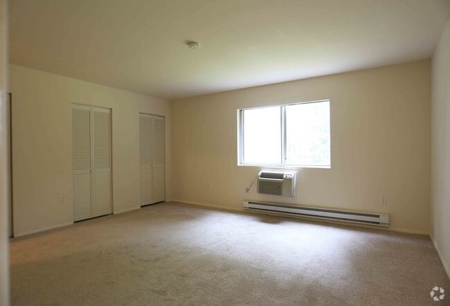 Master Bedroom 2br