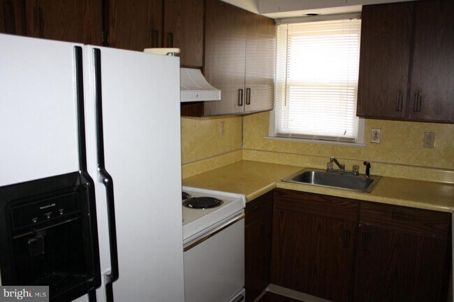 Photo - 223 W Bridge St Unidad B