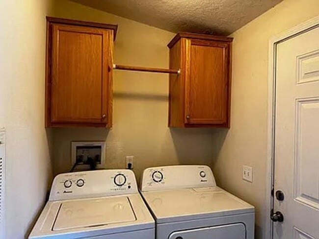 Photo - For Rent | Spacious 2 Bedroom + Den Home in Ocean Park