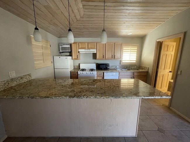 44510 San Carlos Ave Unit 4