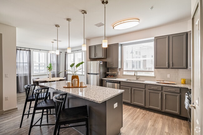 Building Photo - Center West Apartments