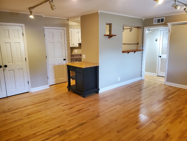 Building Photo - 2929 Selena Dr