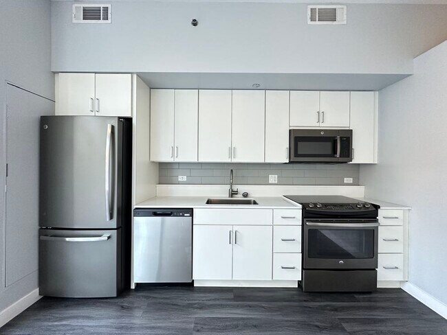 Photo - 4334 N Hazel St Unit 902