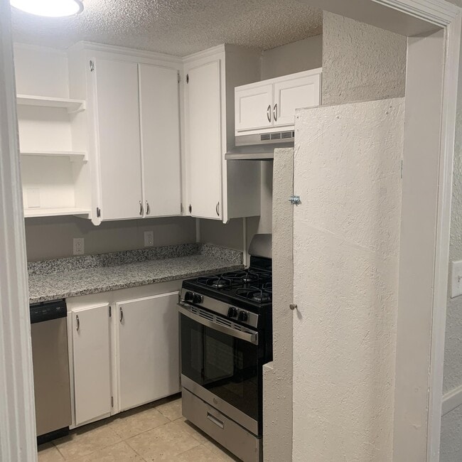 Photo - 1523 N Columbia Ave