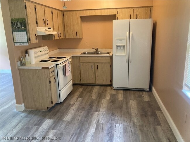 Photo - 1575 Buck St