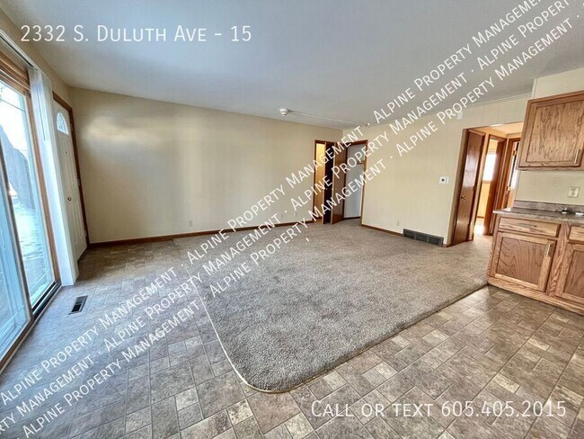 Building Photo - 2332 S Duluth Ave Unit 15