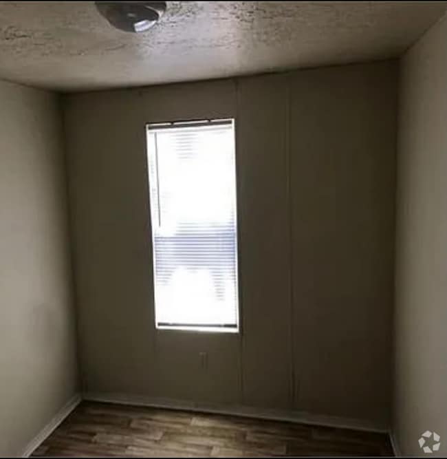 Building Photo - 1124 Tucker Town Rd Rental