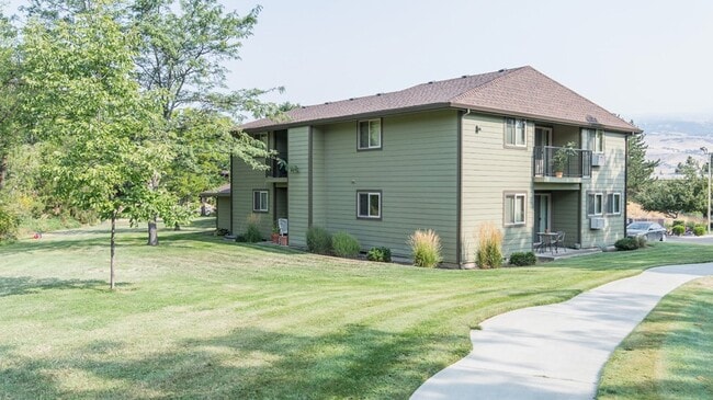 Building Photo - 553 Clay St Unit #553