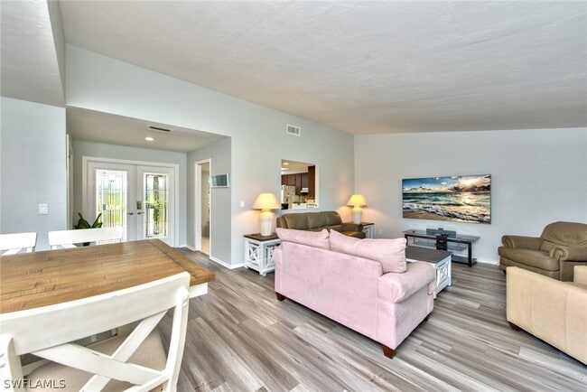 Building Photo - 150 Round Key Cir Unit G-15