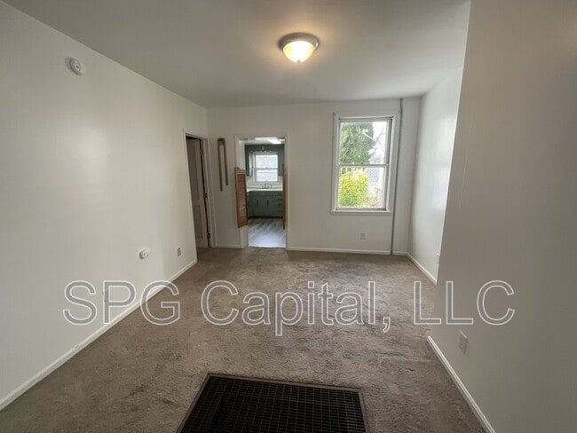 Photo - 40 S Bedford St