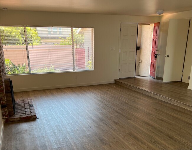 Photo - 4490 Cather Ave