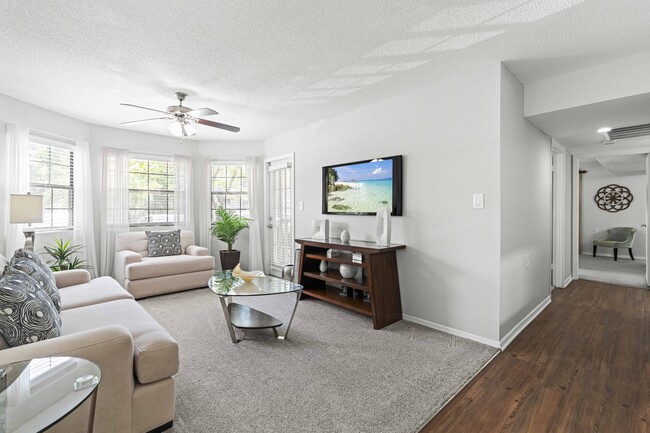Living Room - Franklin Woods - Students: Save up to 10%! Apartments