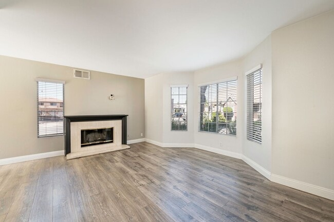 Photo - 2 Story dream home, 3 bedroom, 2 and 1/2 B...