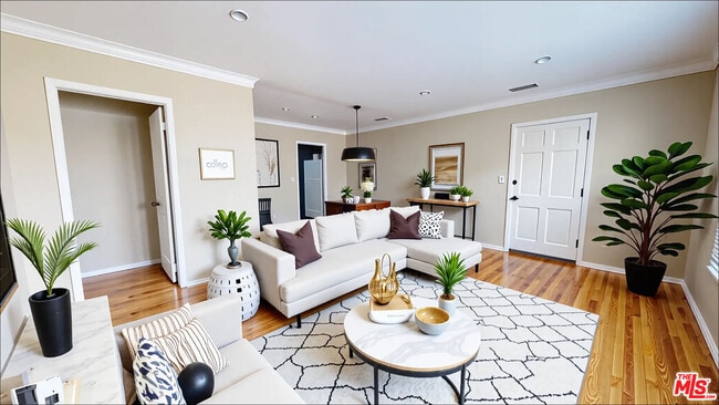 Building Photo - 1754 Glendon Ave Unit 1754 1/2 Rental