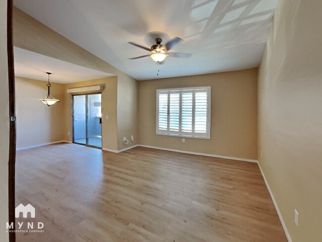 Photo - 45 Maleena Mesa St Unit 725
