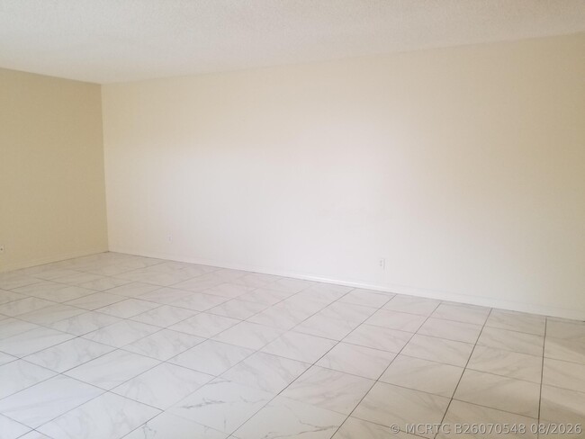 Photo - 1313 Peppertree Trail
