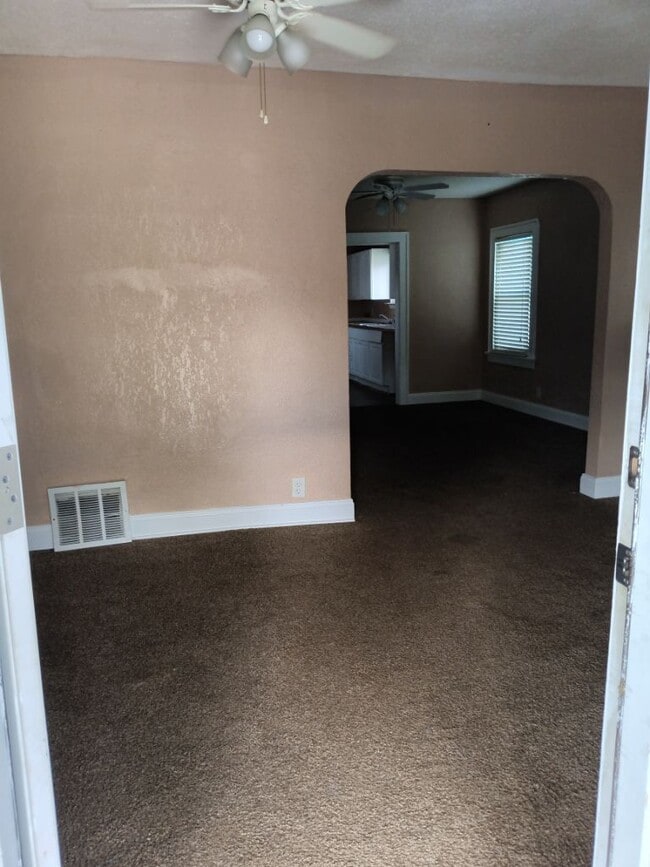 Building Photo - 3312 Monroe Ave