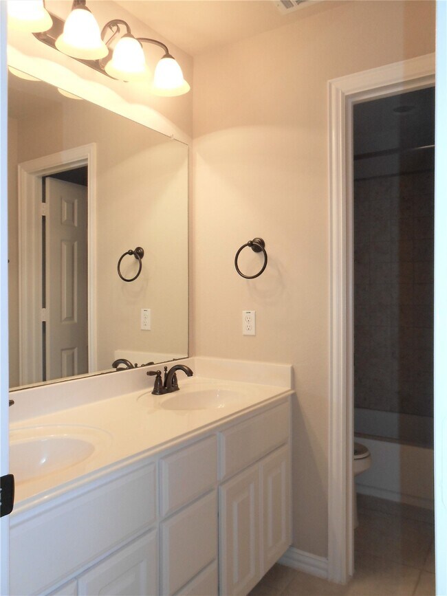 Photo - 11 Vershire Cir