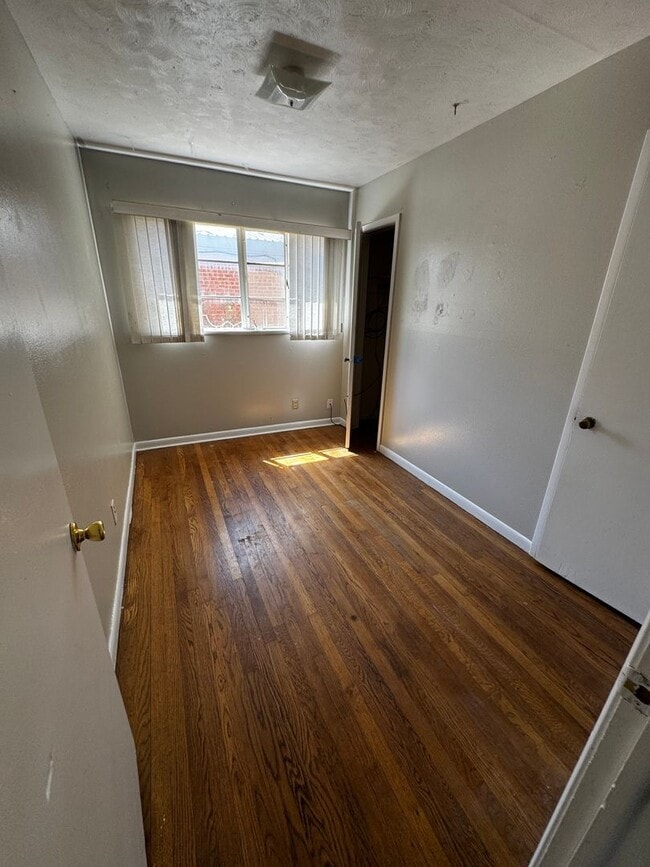 Photo - 3 bedroom, 1 bath