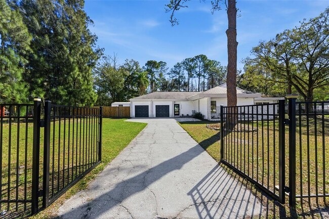 Photo - 1566 Woodfield Ct