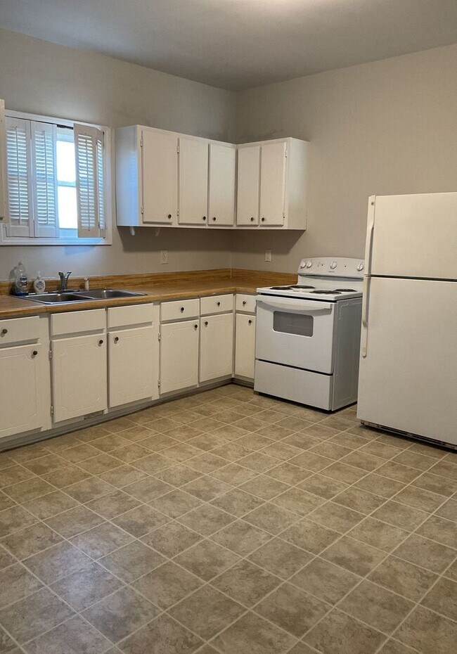 Photo - Available Now! Two bedroom home !!