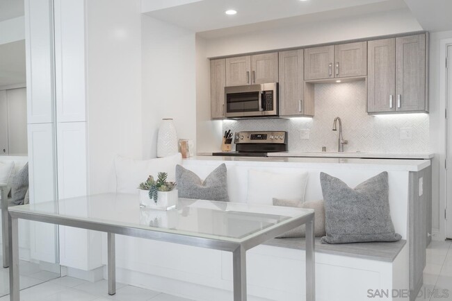 Photo - 1770 Avenida del Mundo Unit 701