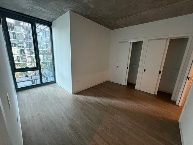 Photo - 1713 S Michigan Ave