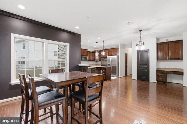 Photo - 7585 Holly Ridge Dr