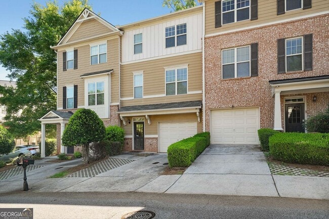 Photo - 1798 Oak Brook Ln NW