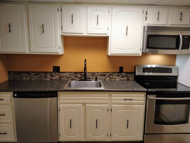 Photo - 757 Main St Unit 32