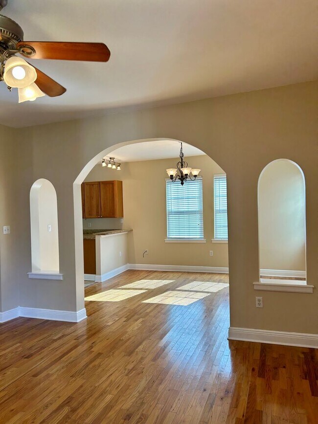 5619 Vicksburg St Unit 5619