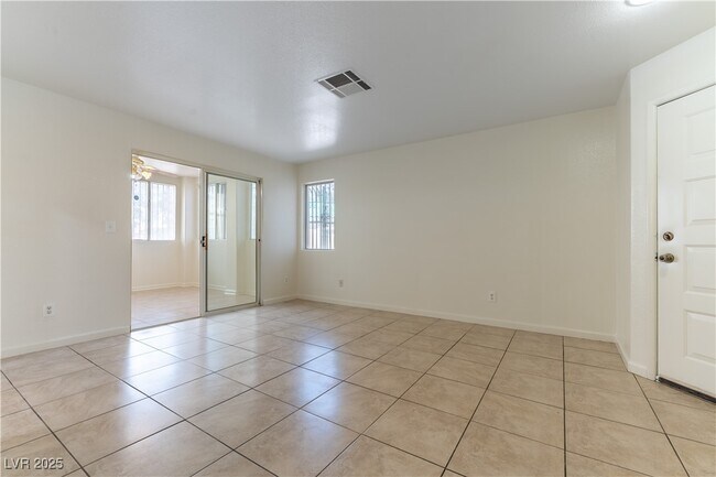 Photo - 1570 Jamielinn Ln Unidad 104 Rental