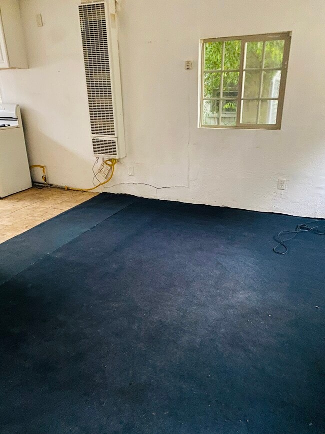 Photo - 170 E Claremont St