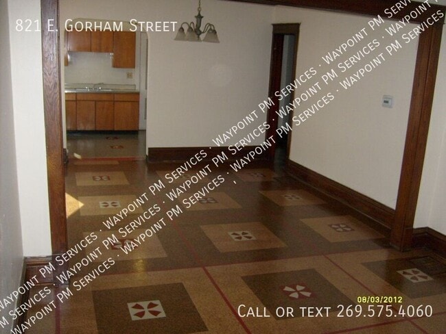 Photo - 821 E Gorham St