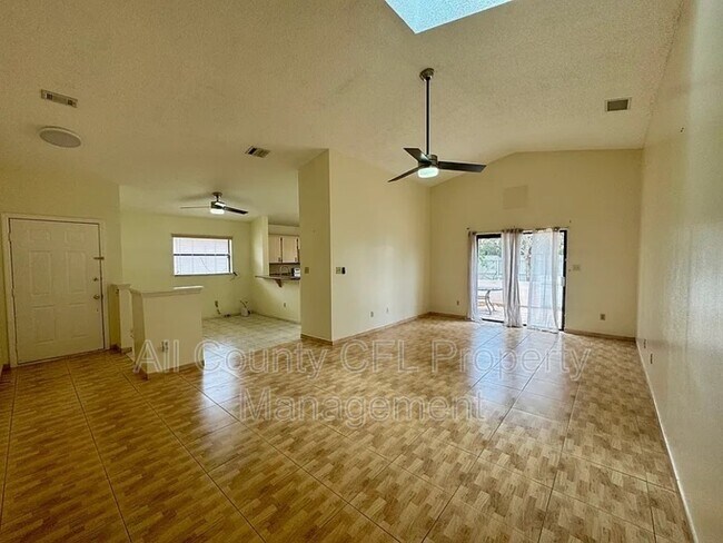 Photo - 2911 Woolridge Dr