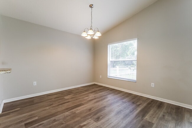 Photo - 1106 Summer Breeze Dr