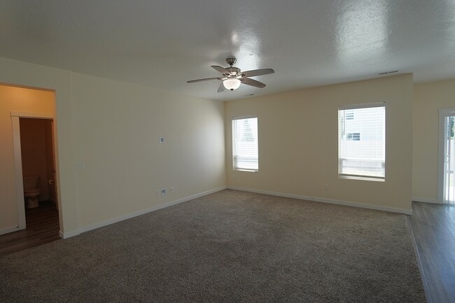 Photo - 3061 W Silver River St