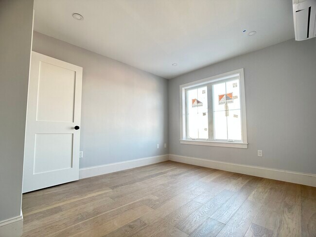Photo - 386 Market St Unit 2